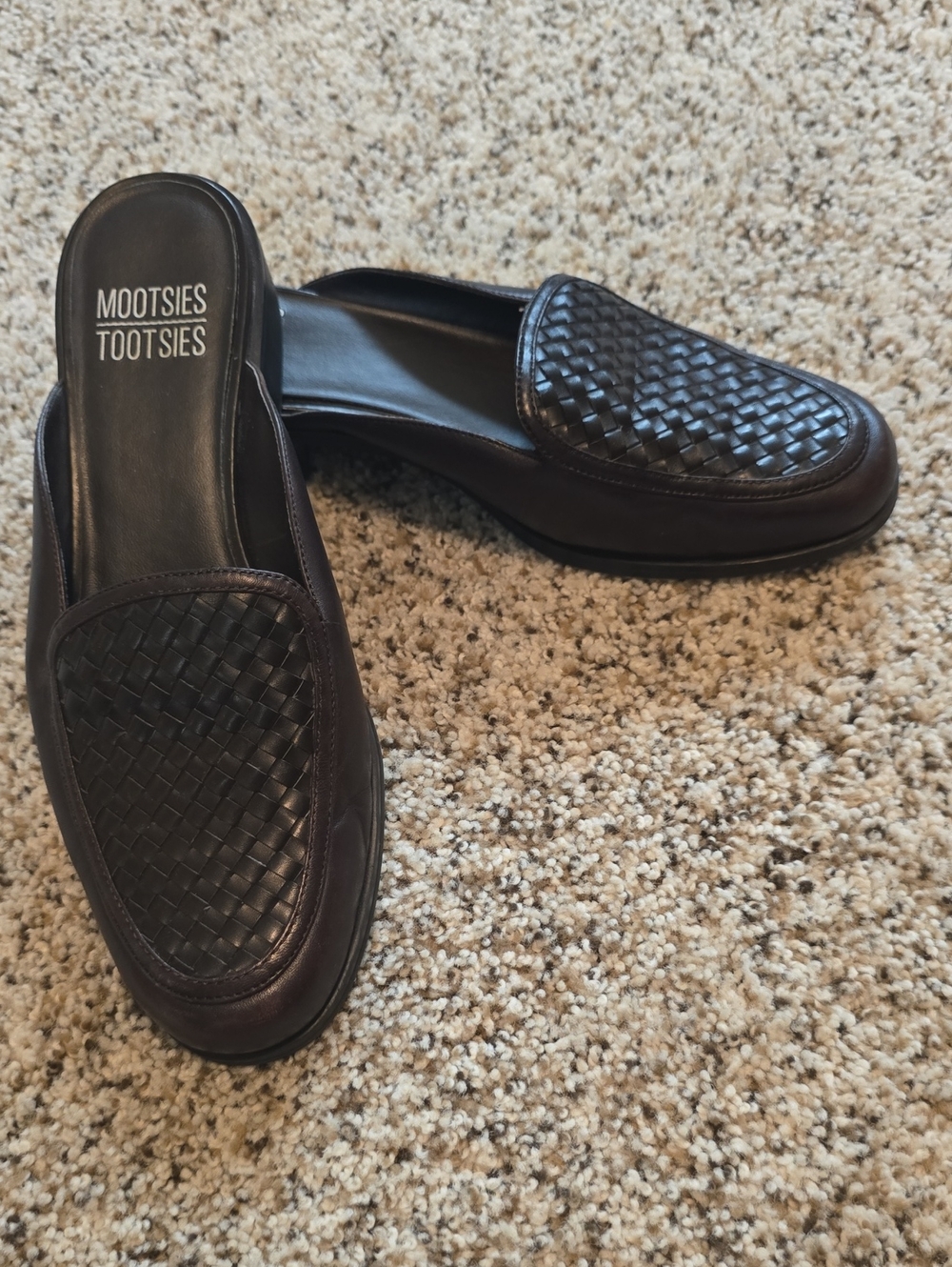 Mootsies Tootsies Women's 7.5 Dark Brown Woven Leather Slip-On Loafers - Picture 4 of 7